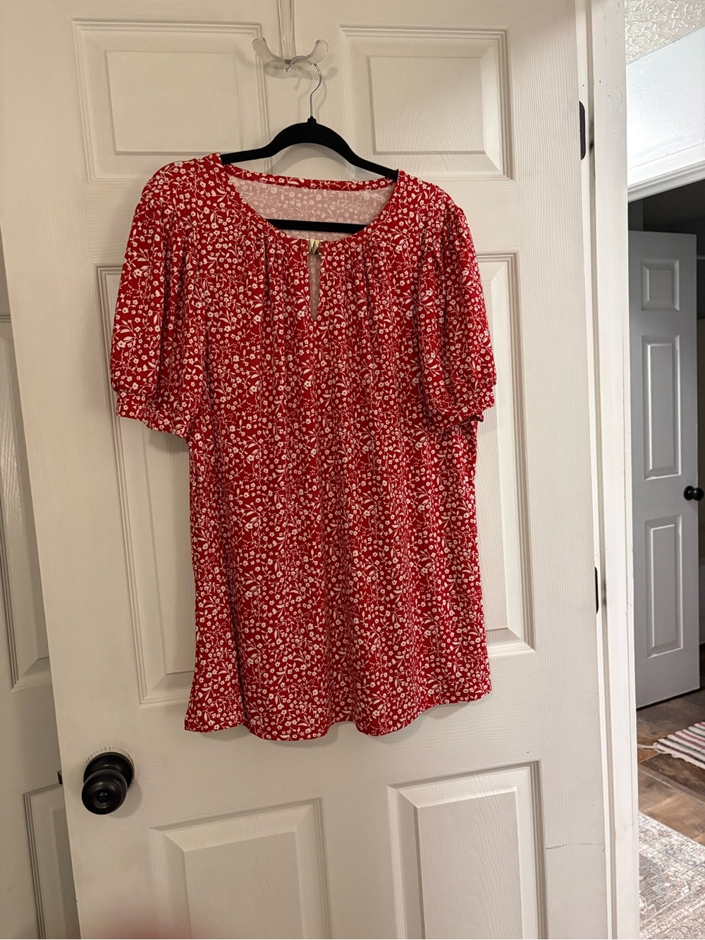 Red Floral Short-Sleeve Women's Top